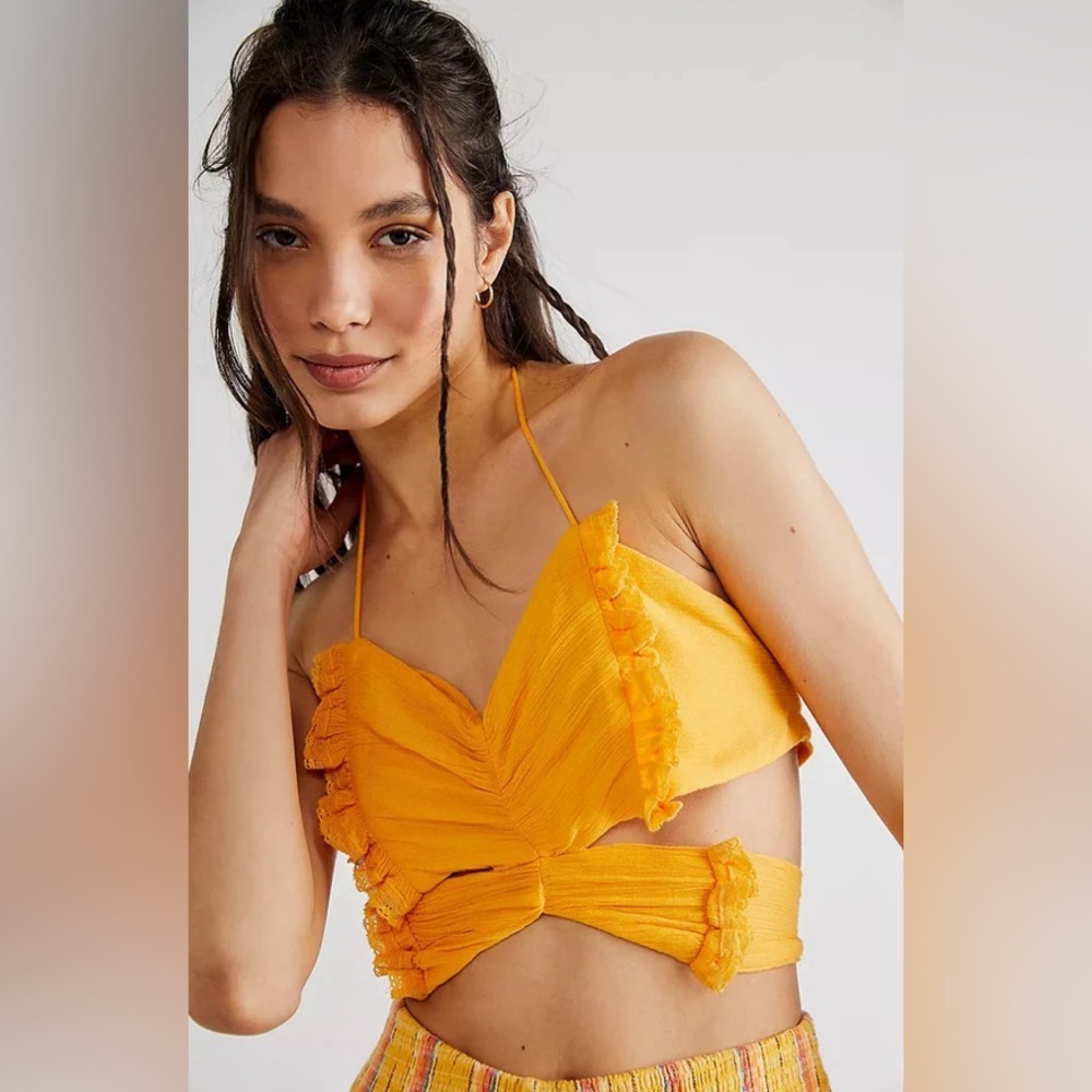 NWOT - FREE PEOPLE ENDLESS SUMMER FLY AWAY HALTER CROPPED TOP - Size L